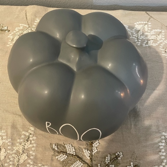 New Rae Dunn pumpkin fall 2021 collection - Picture 2 of 5